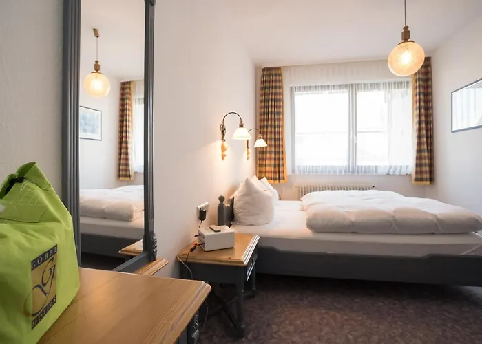 Goebel's Sonnenuhr * Willingen (Upland)